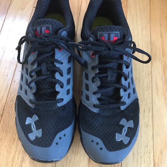under armor tennis shoes mens